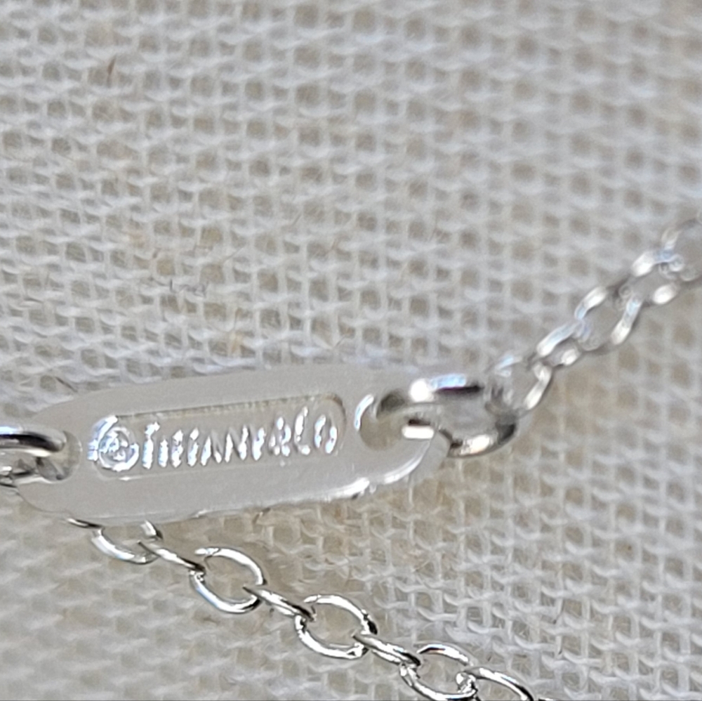 - Tiffany & Co. RTT heart necklace - Picture 4 of 14